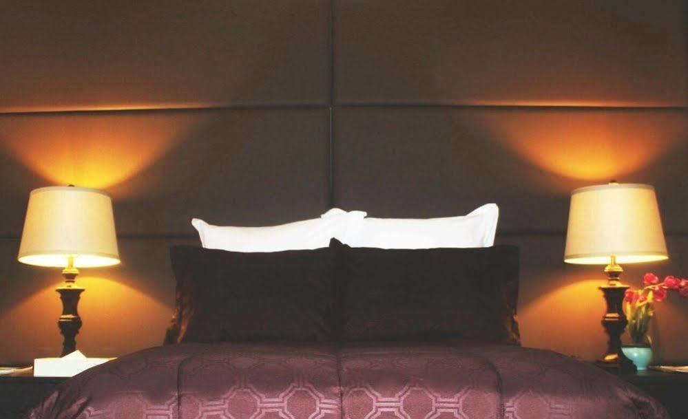 One Pacific Hotel Tamuning Extérieur photo