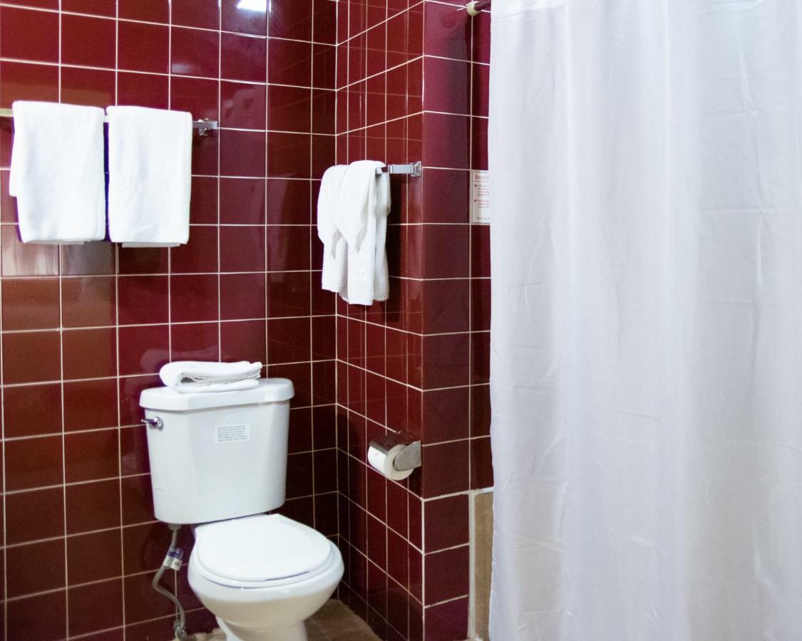 One Pacific Hotel Tamuning Extérieur photo